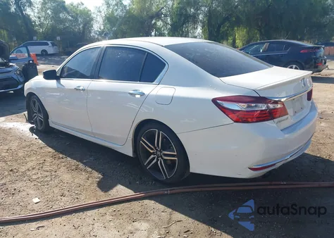 2017 Honda Accord Sport z USA, uszkodzony, nr VIN 1HGCR2F58HA182393